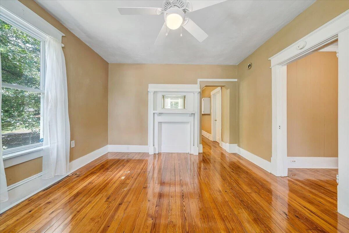 916 Madison AVE NW - Photo 12