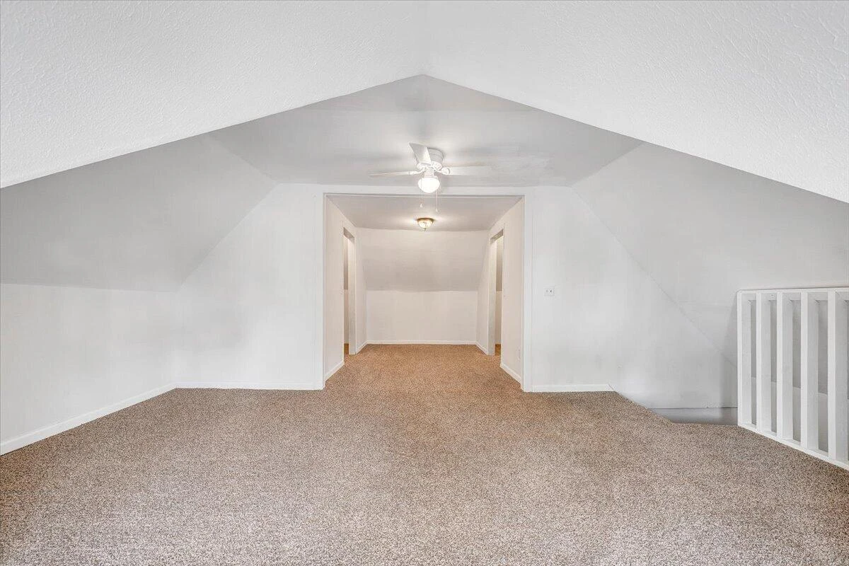916 Madison AVE NW - Photo 44