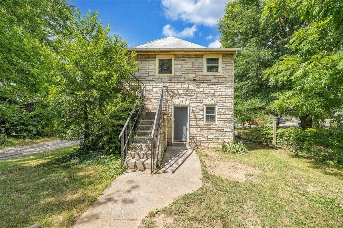 916 Madison AVE NW - Photo 54