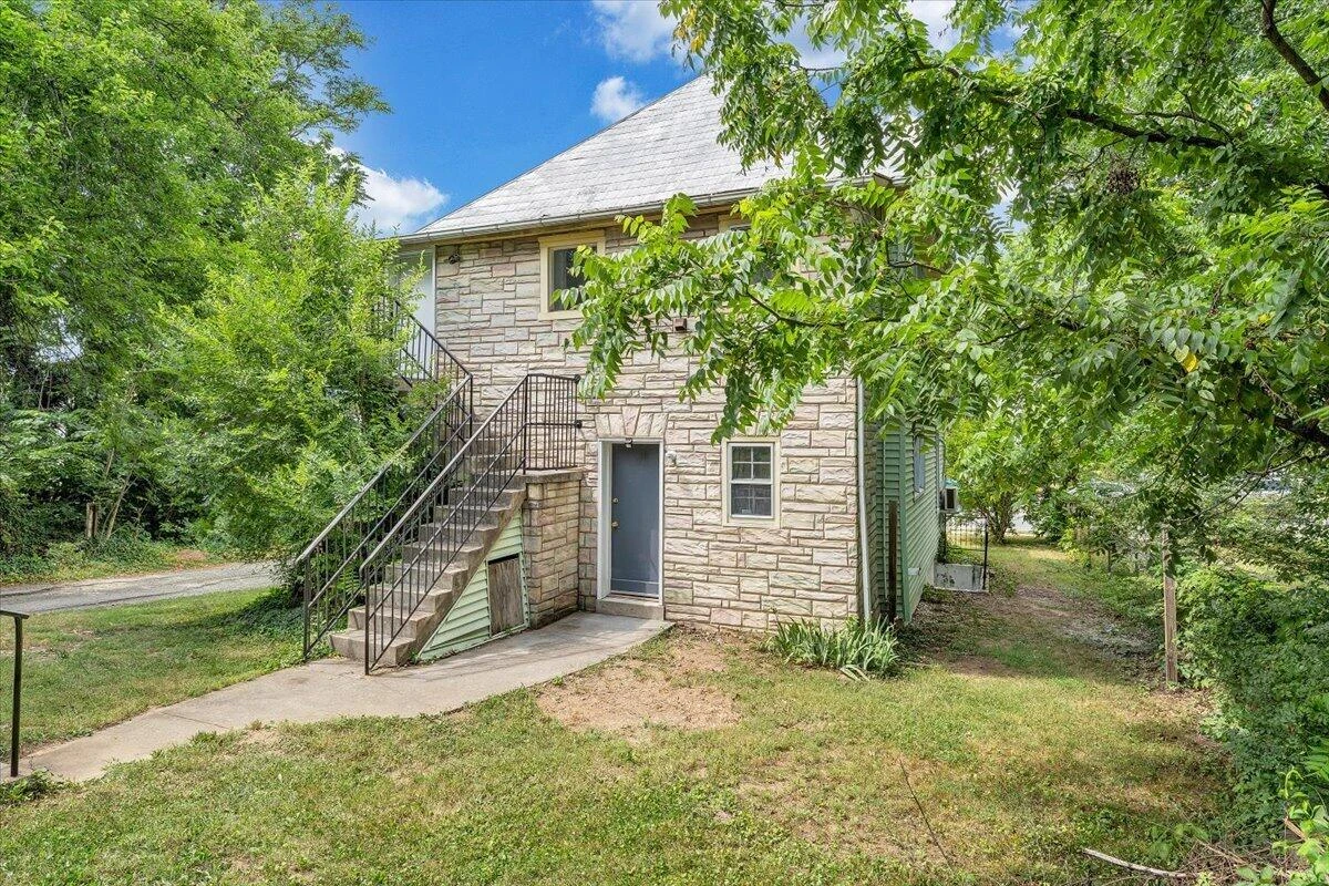 916 Madison AVE NW - Photo 57