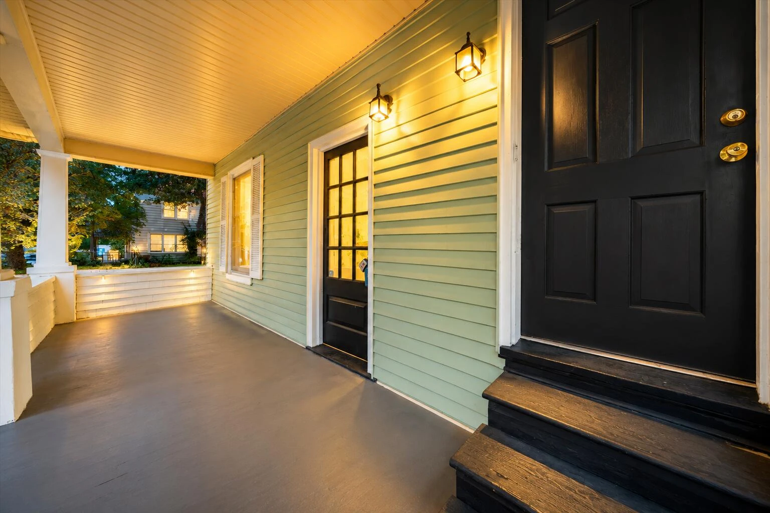 916 Madison AVE NW - Photo 5