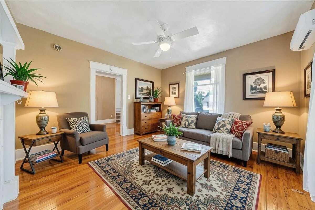916 Madison AVE NW - Photo 7