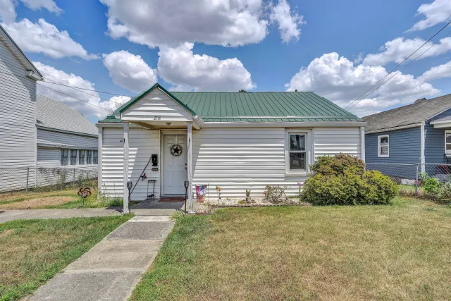 218 Maple ST, Salem, VA, 24153