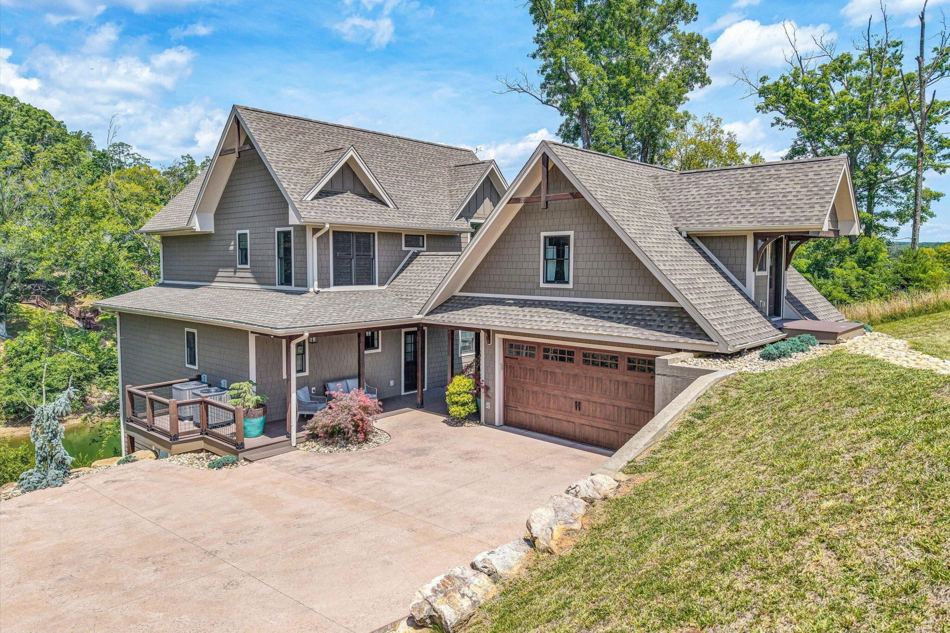 95 Watersong CIR