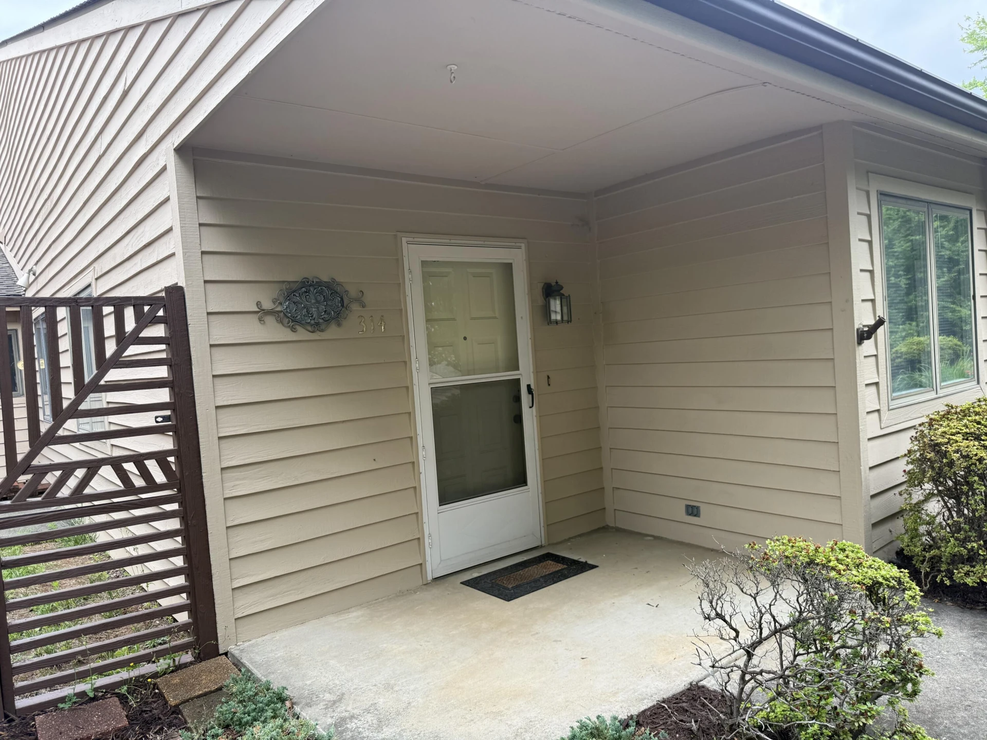 314 Windward DR SW - Photo 2
