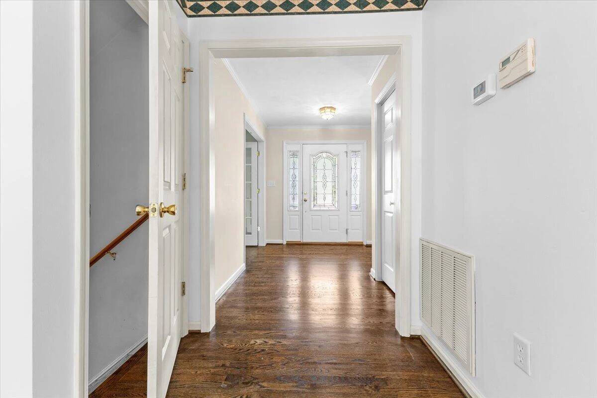282 Four Seasons DR - Photo 10
