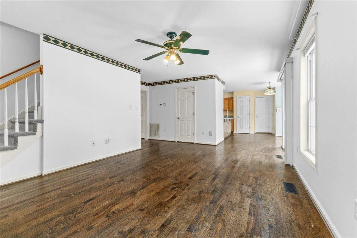 282 Four Seasons DR - Photo 13