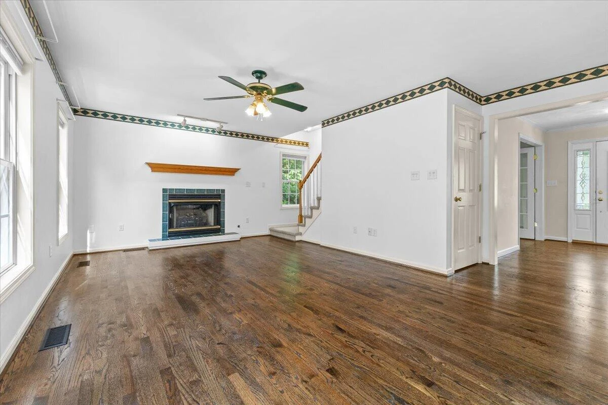 282 Four Seasons DR - Photo 14