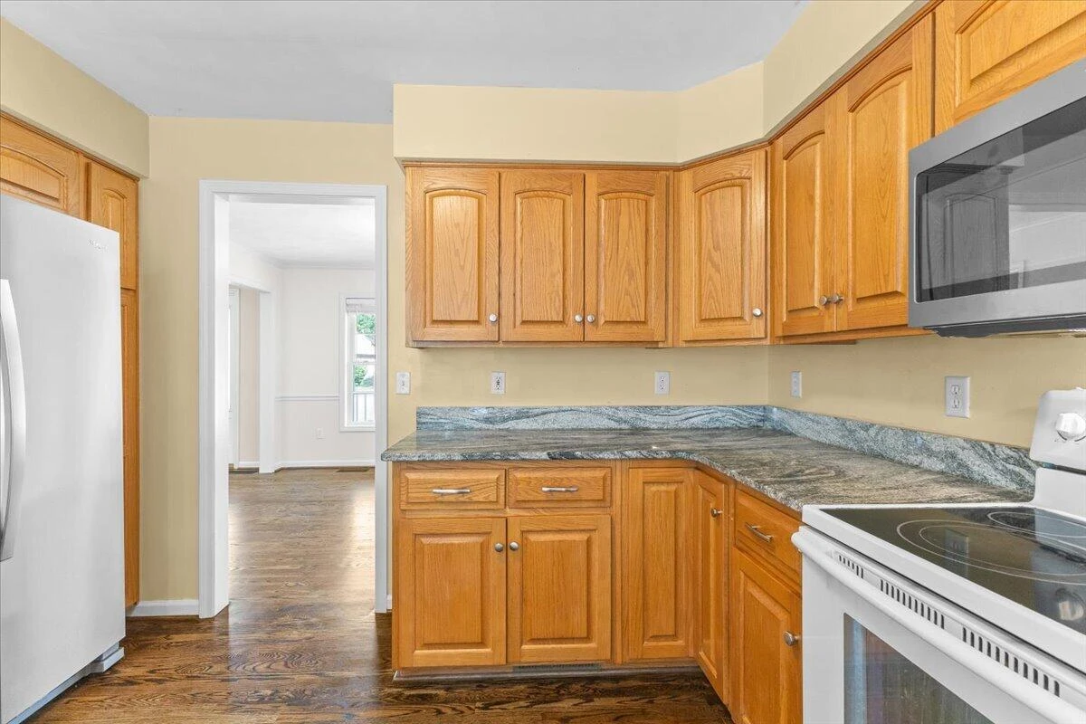282 Four Seasons DR - Photo 17