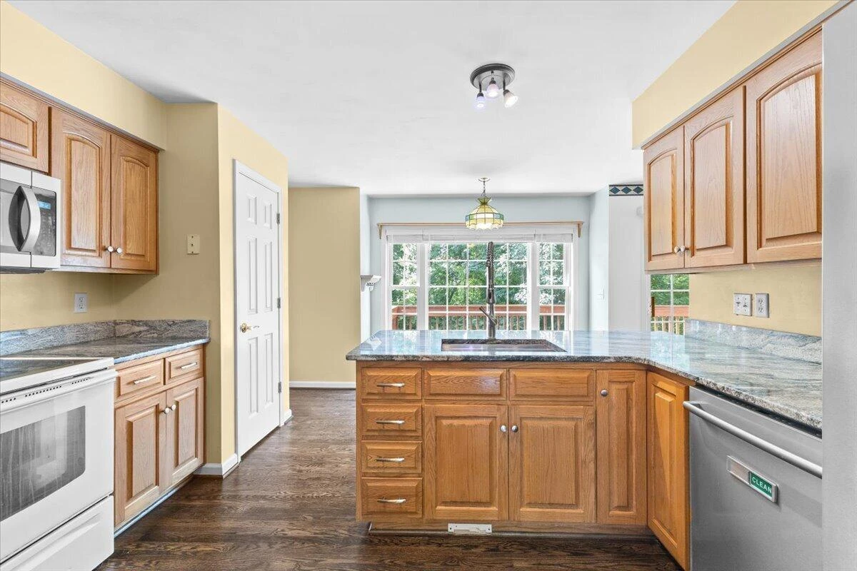 282 Four Seasons DR - Photo 20