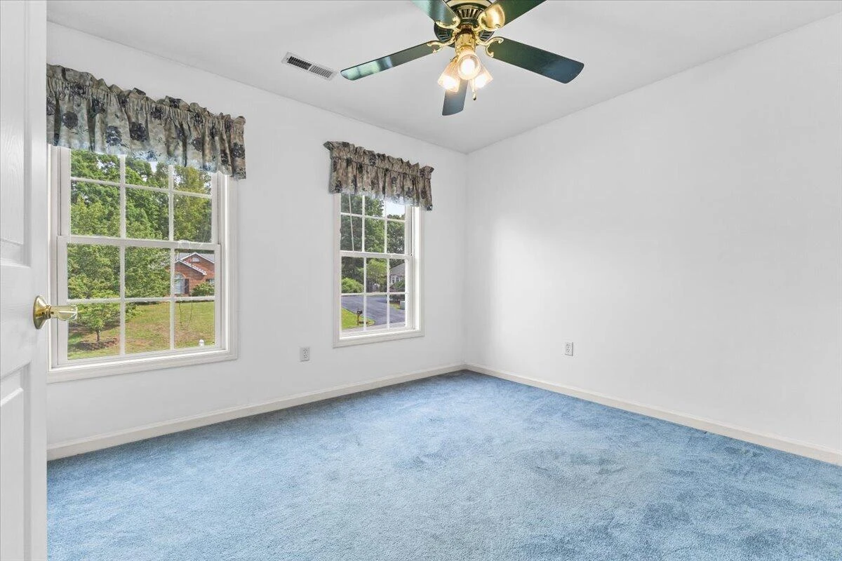 282 Four Seasons DR - Photo 35