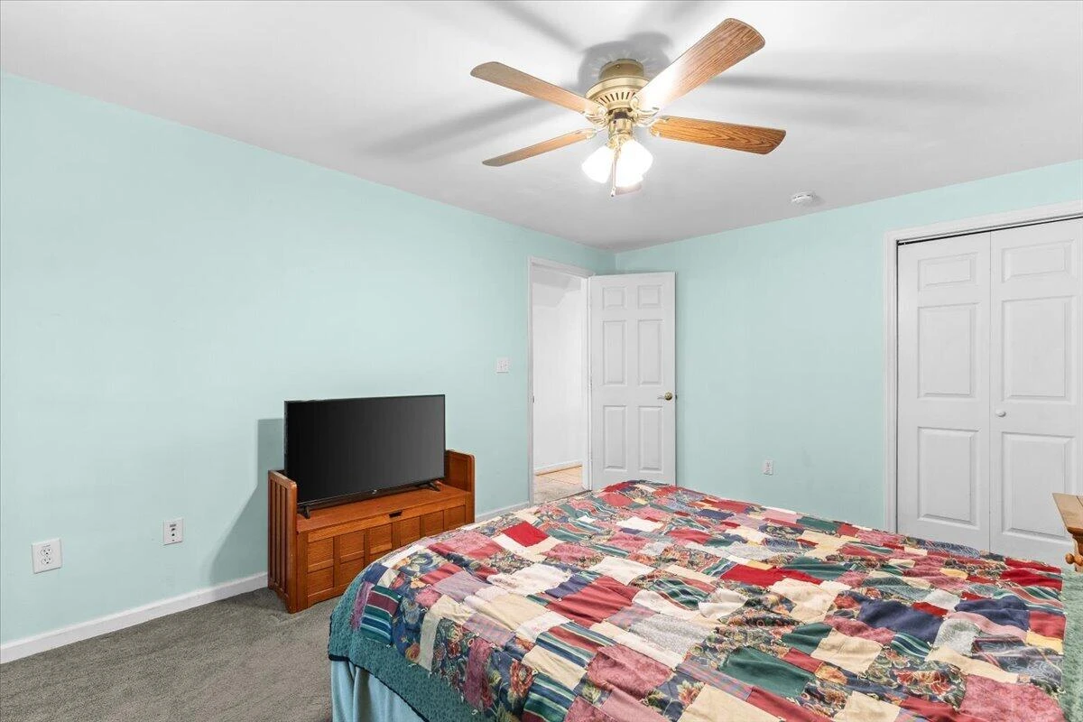 282 Four Seasons DR - Photo 48
