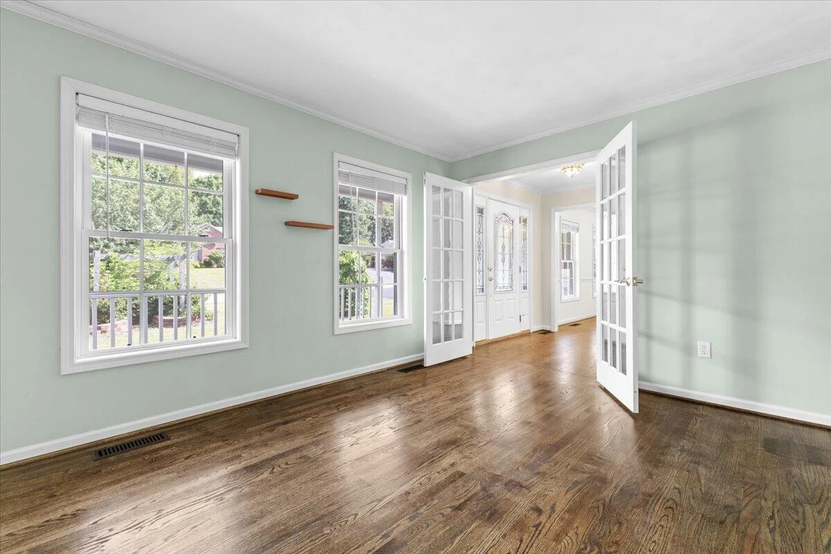 282 Four Seasons DR - Photo 9