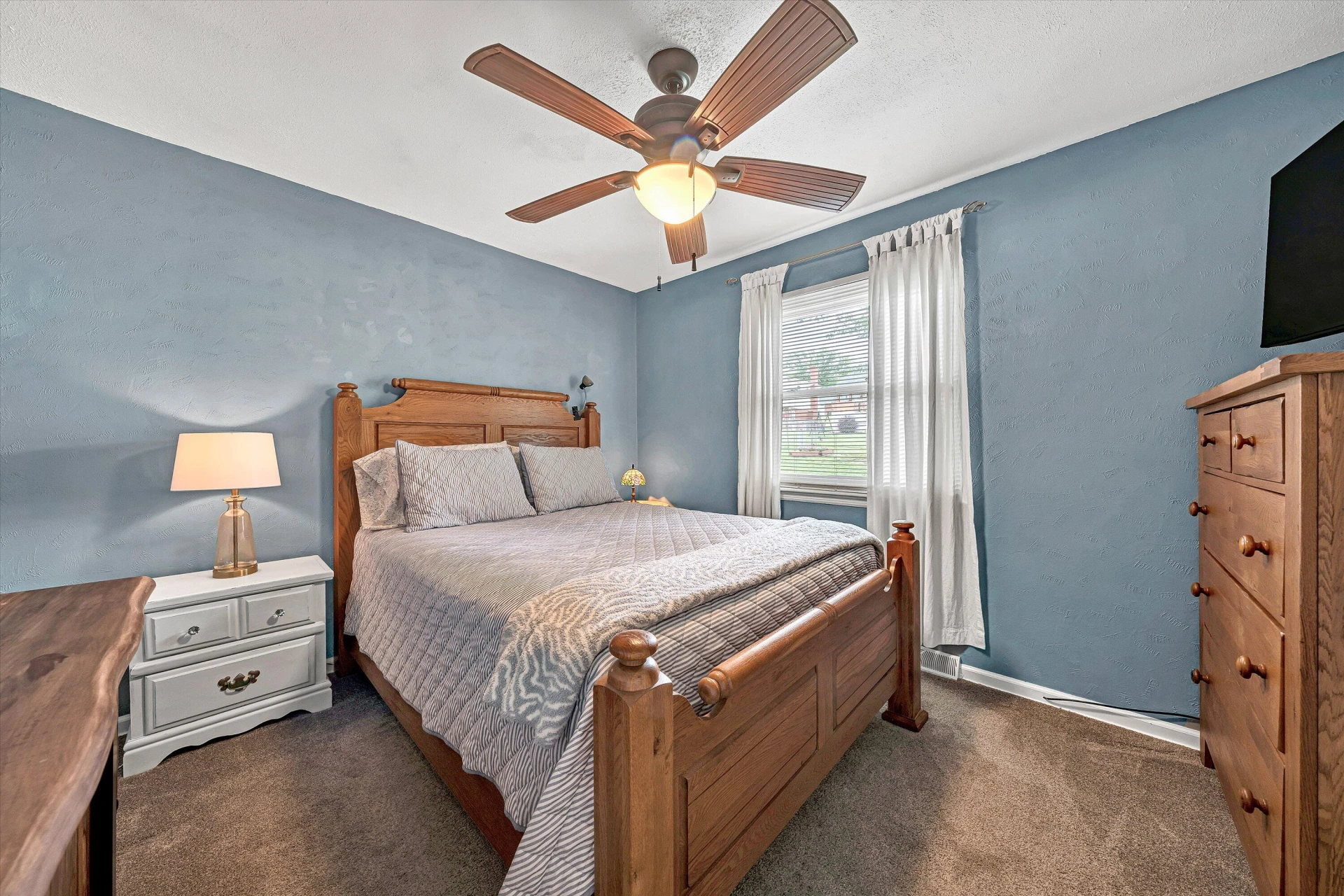 3063 Pebble DR - Photo 18