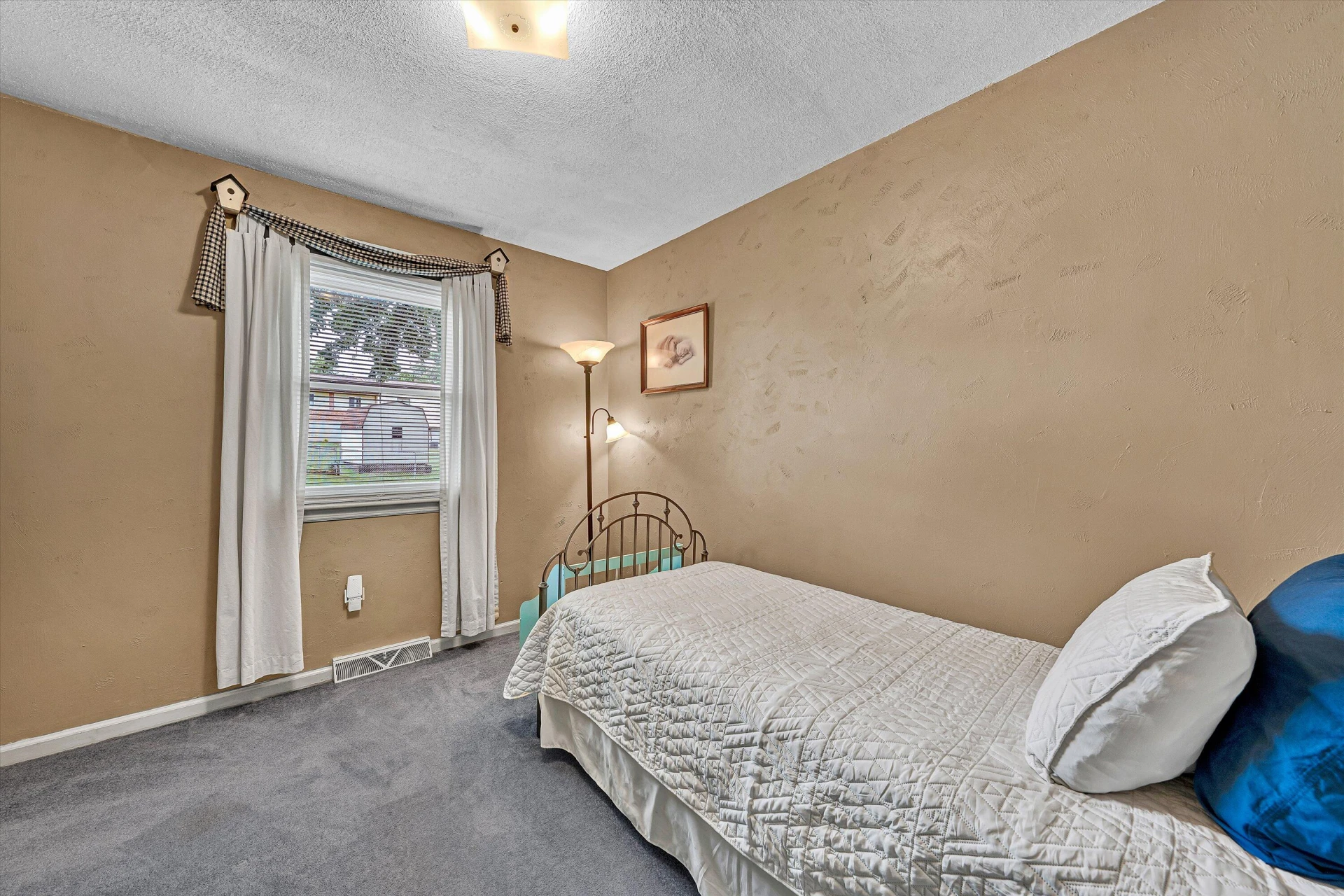3063 Pebble DR - Photo 19
