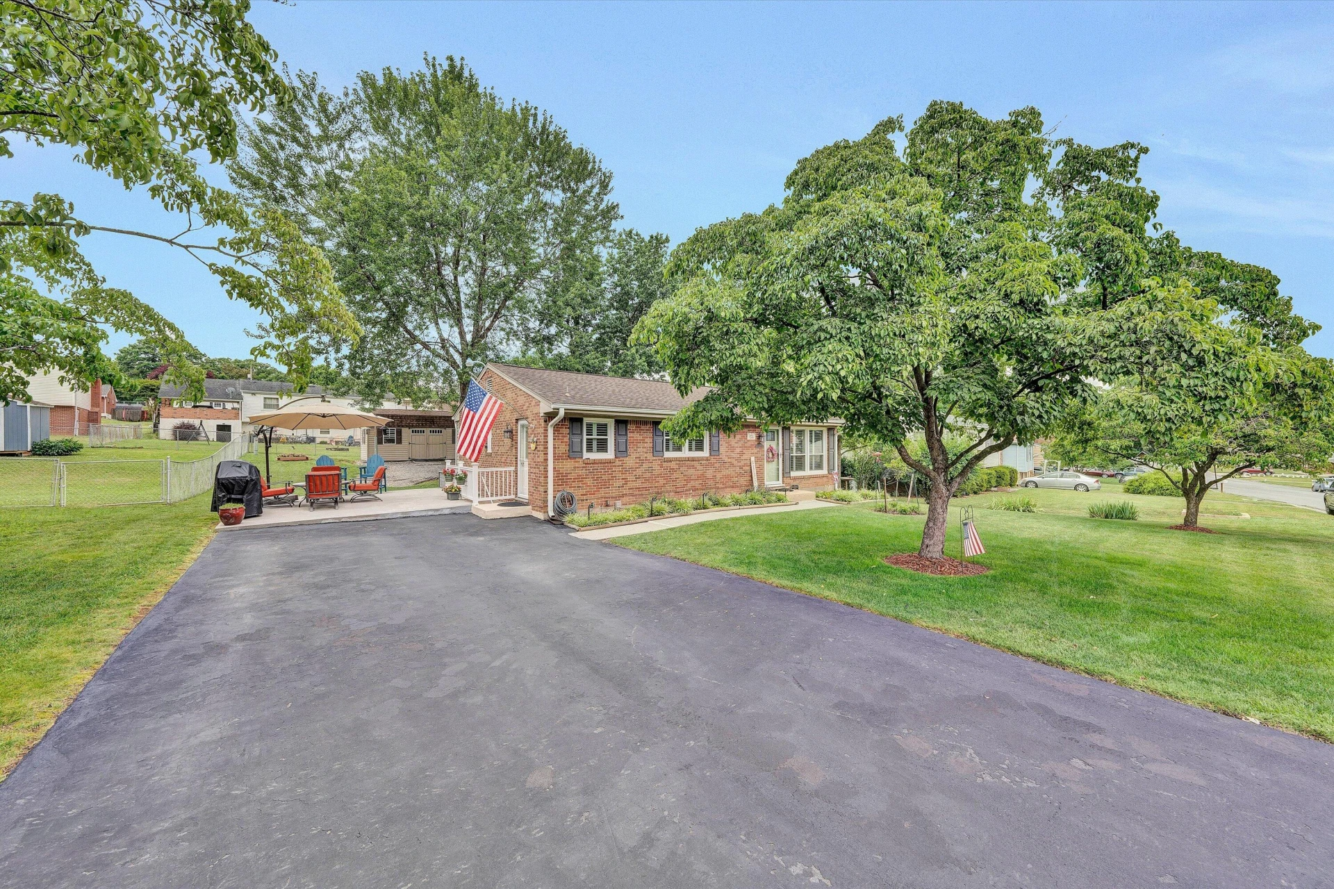 3063 Pebble DR - Photo 2