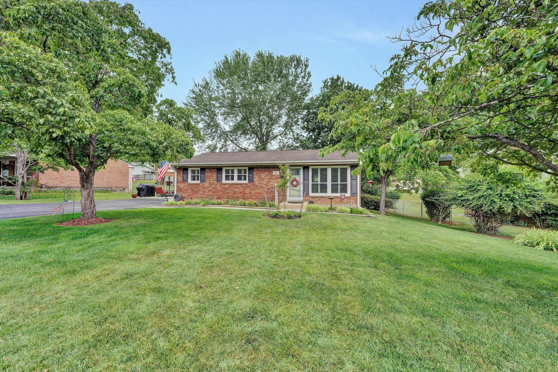 3063 Pebble DR - Photo 28
