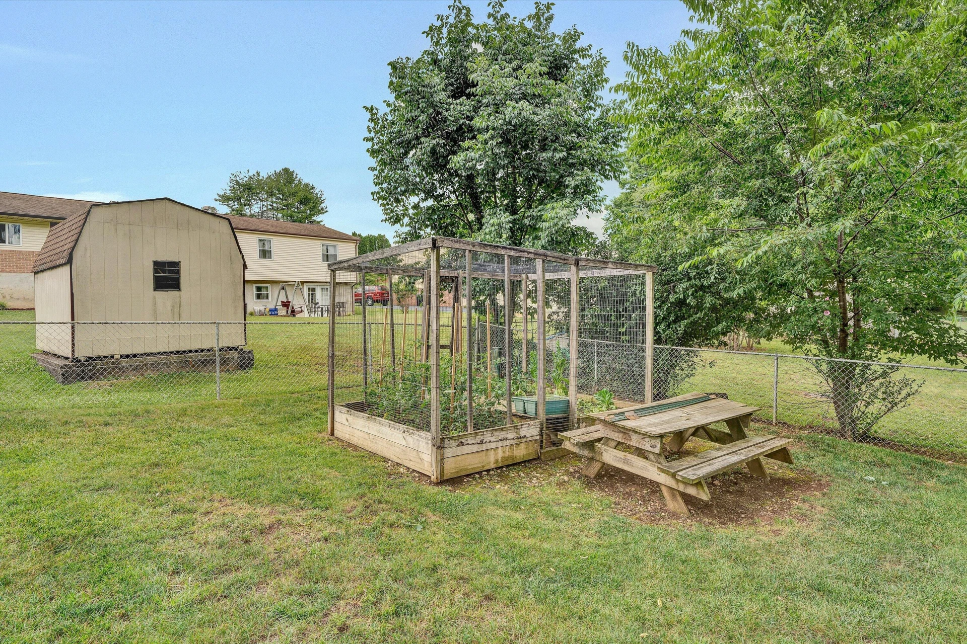 3063 Pebble DR - Photo 6