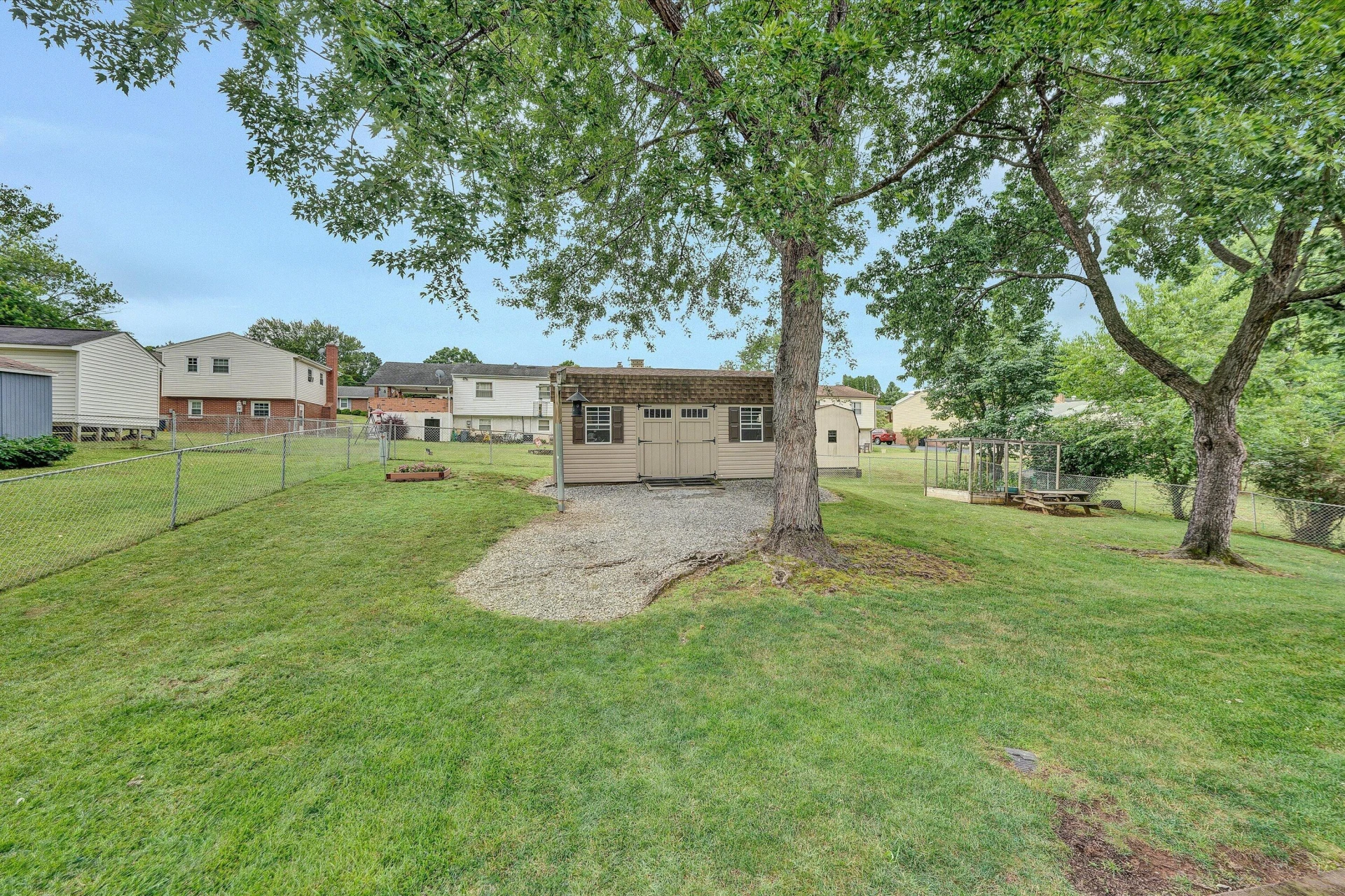 3063 Pebble DR - Photo 9