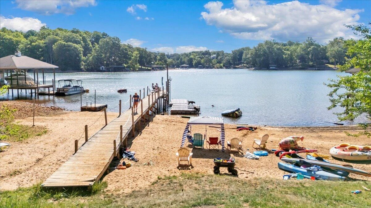109 Creeden DR - Photo 35