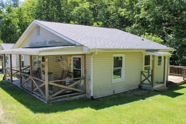 6097 Blue Ridge