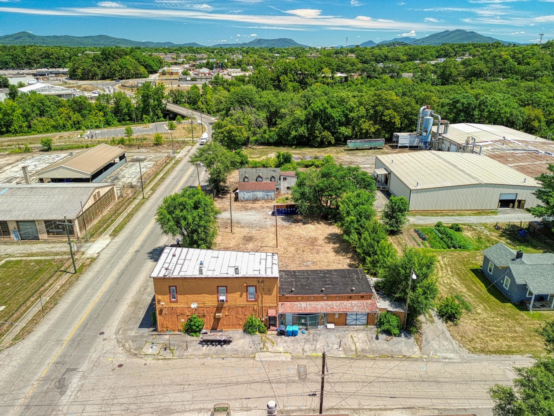 630 Bridge ST SW - Photo 13