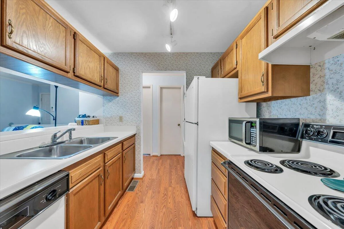 3372 Forest CT - Photo 16