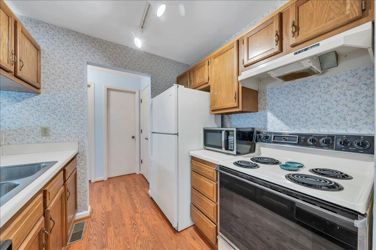 3372 Forest CT - Photo 18