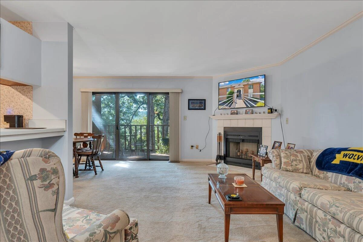 3372 Forest CT - Photo 6