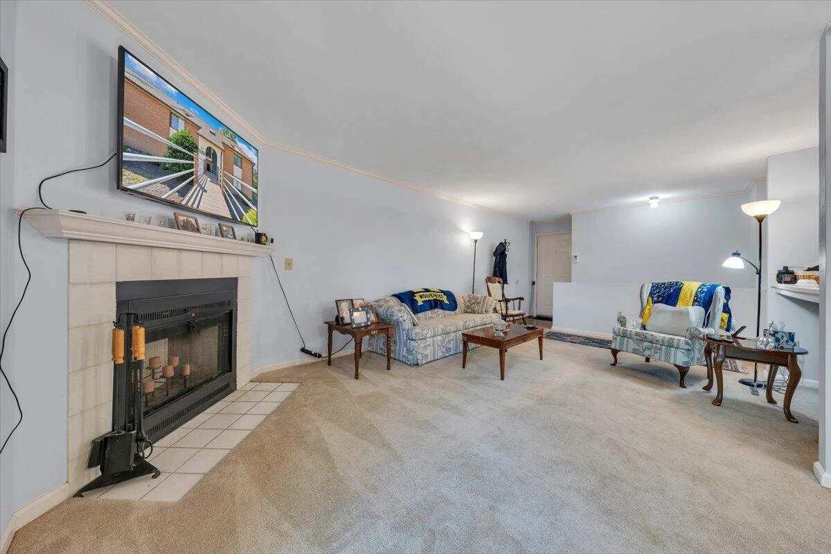 3372 Forest CT - Photo 9