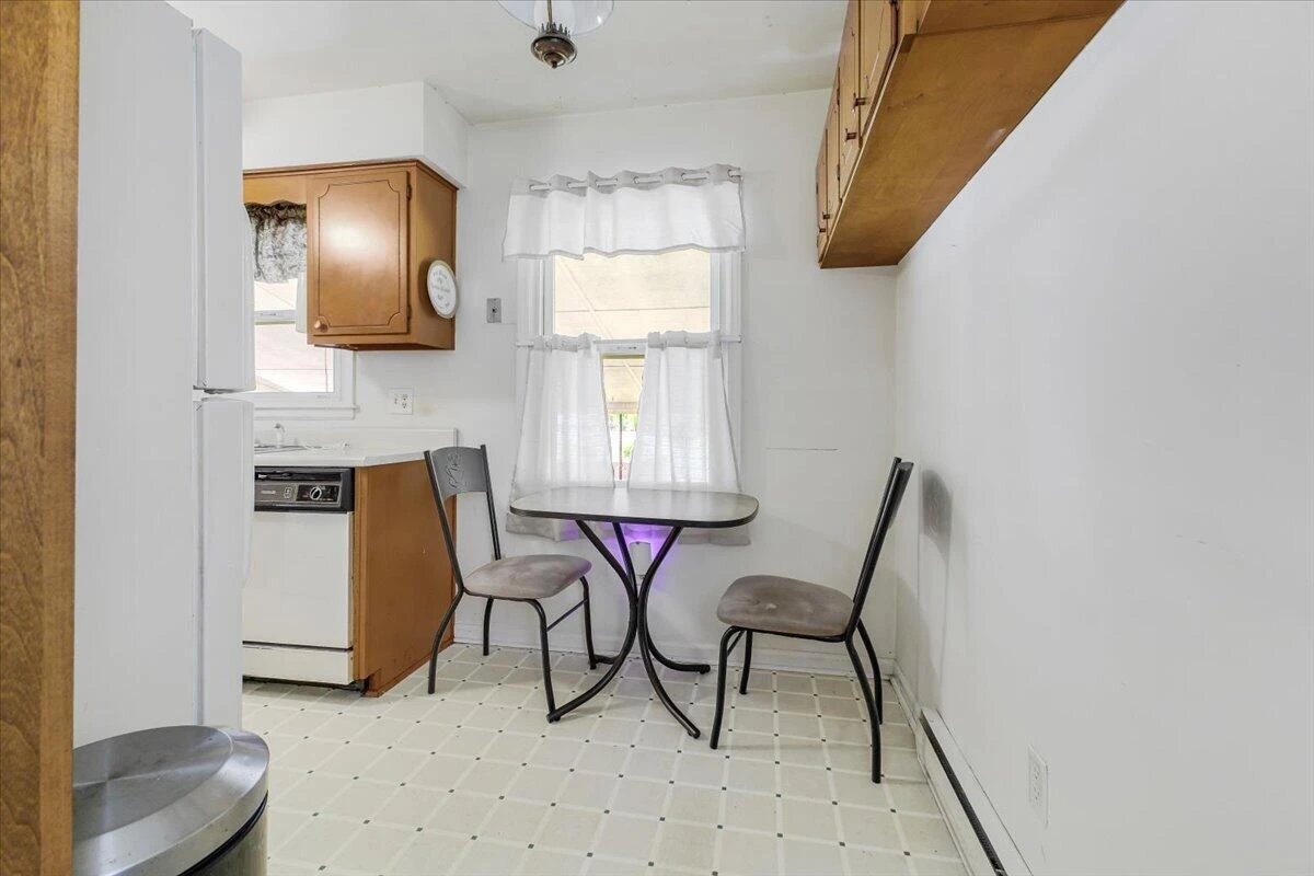 2908 Neil DR - Photo 12