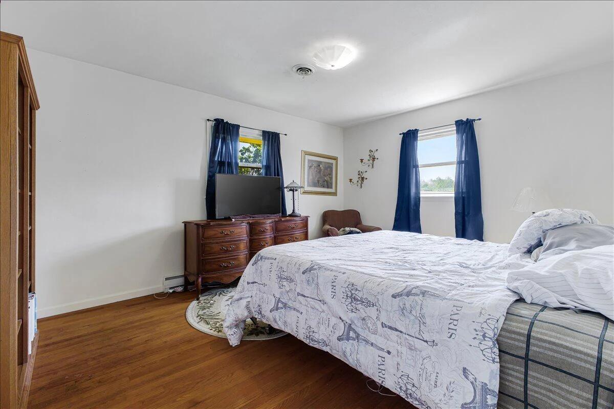 2908 Neil DR - Photo 18