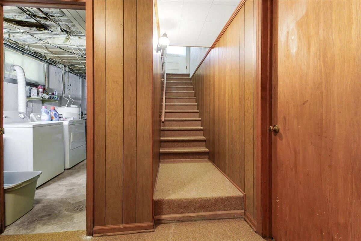 2908 Neil DR - Photo 23