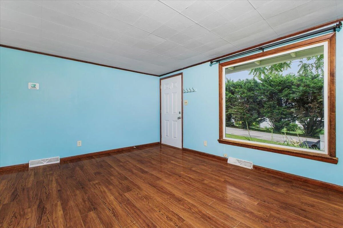 590 Agee ST NW - Photo 5