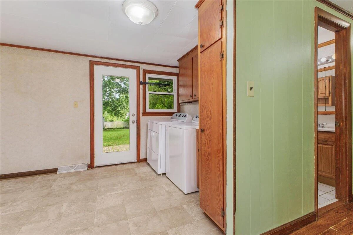 590 Agee ST NW - Photo 6