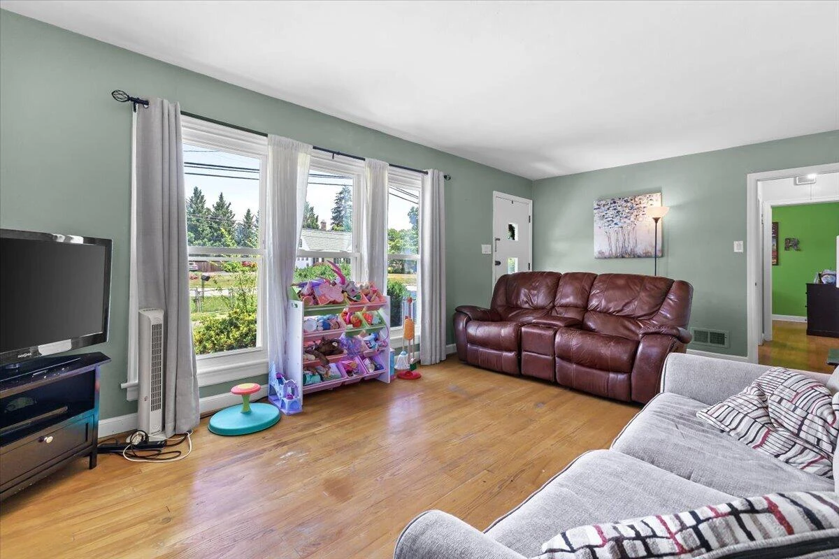 3707 Colonial AVE - Photo 7