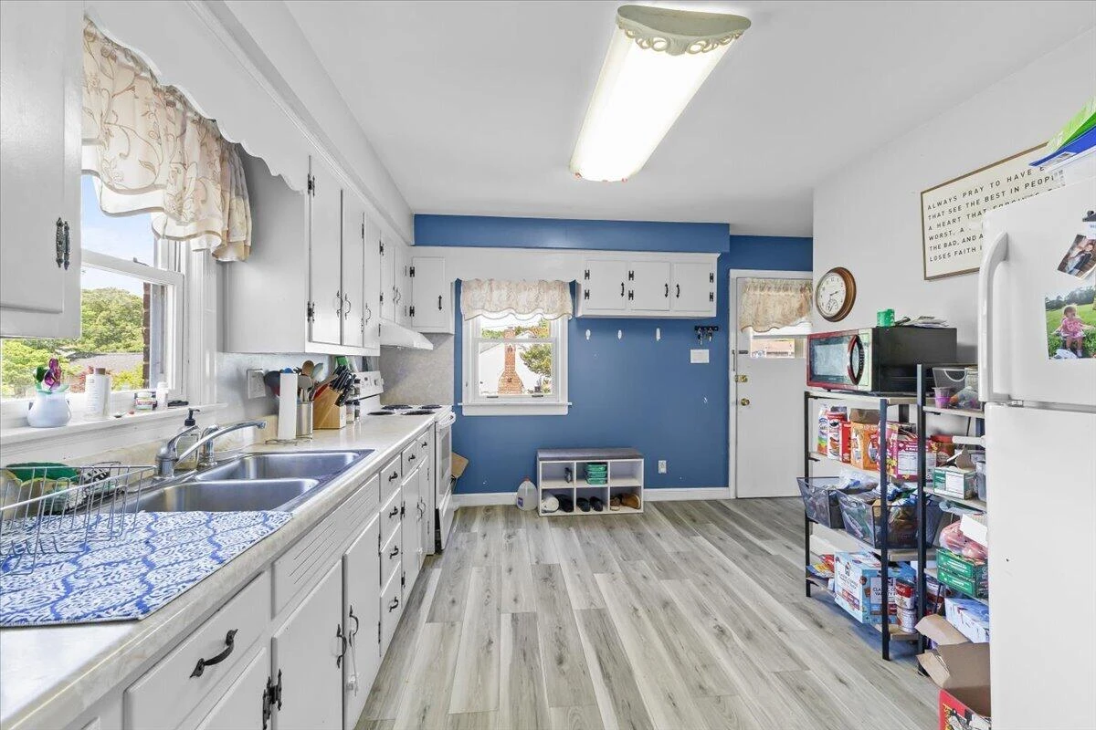 3707 Colonial AVE - Photo 10