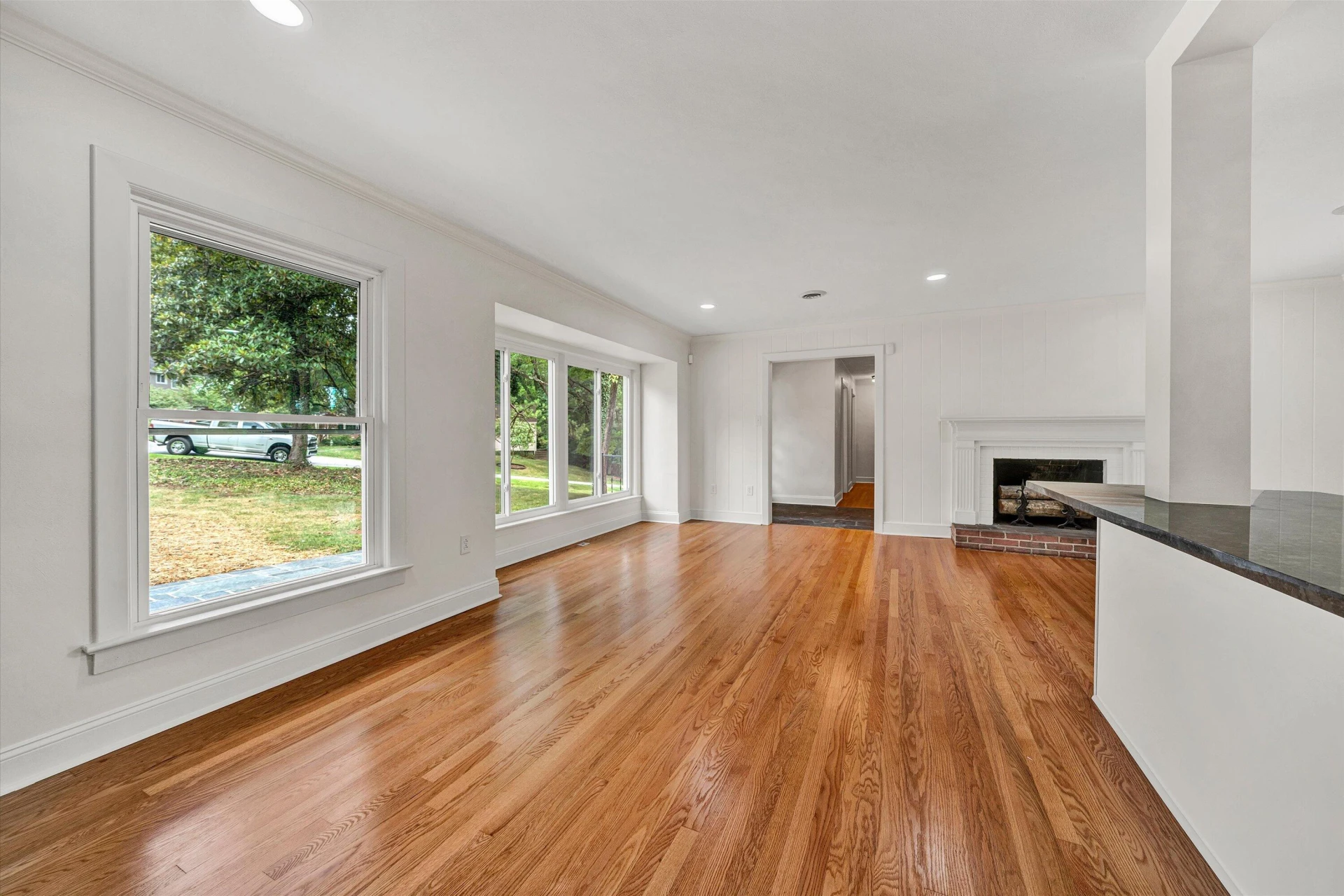 3751 Londonderry DR SW - Photo 12