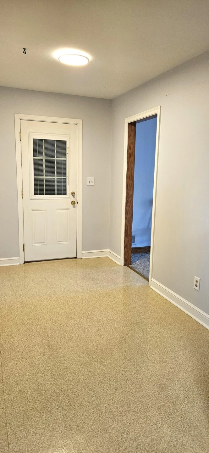 159 Oaklawn AVE NE - Photo 10