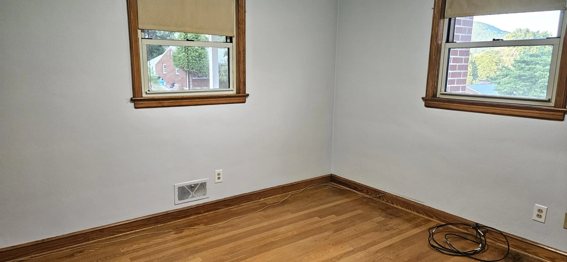 159 Oaklawn AVE NE - Photo 17
