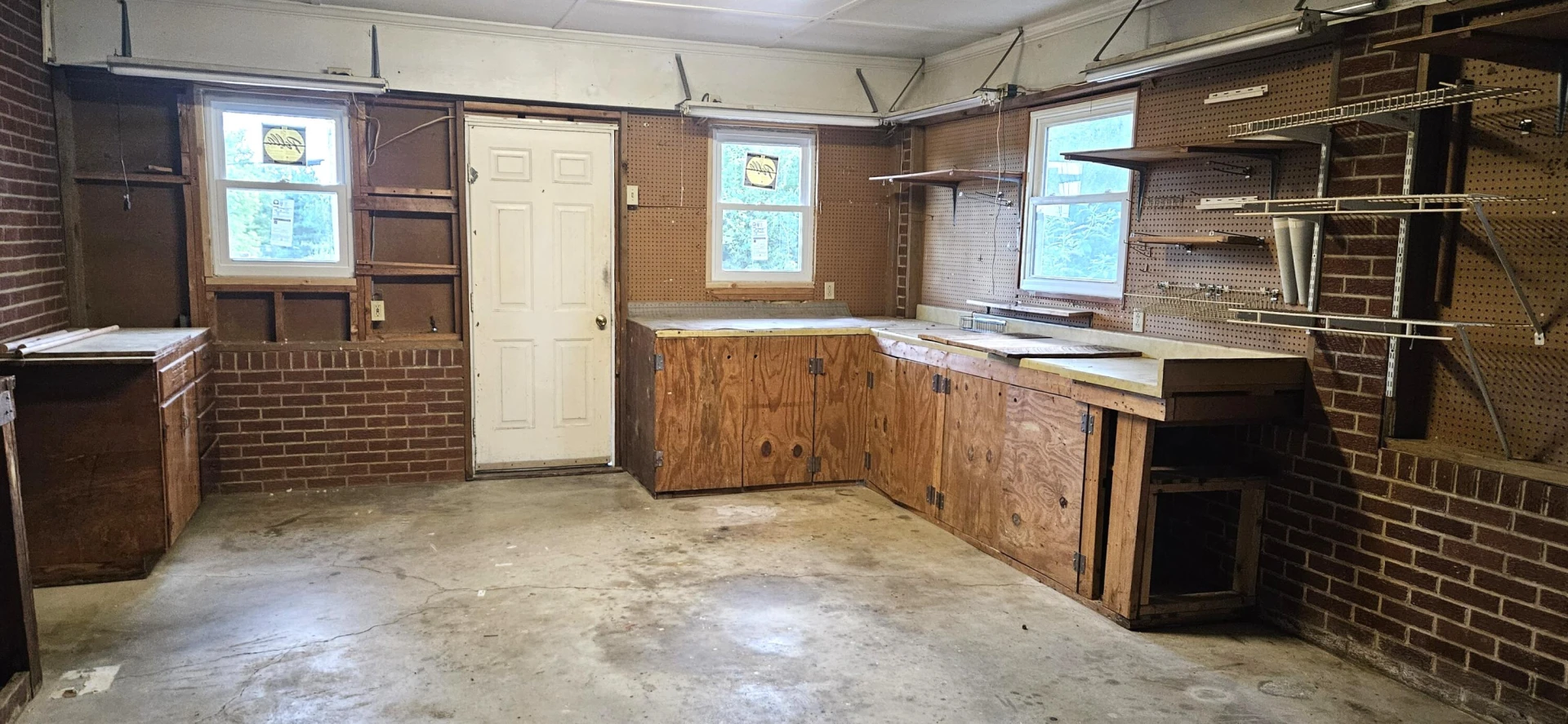 159 Oaklawn AVE NE - Photo 27