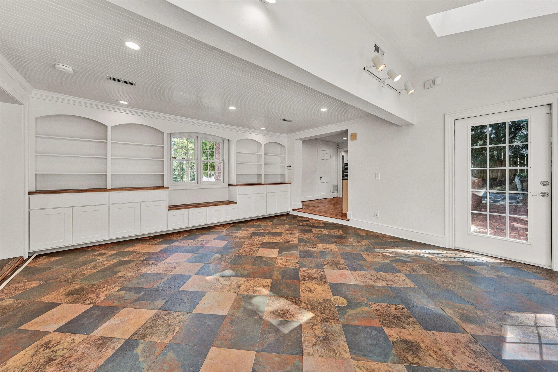 3052 Poplar LN SW - Photo 20