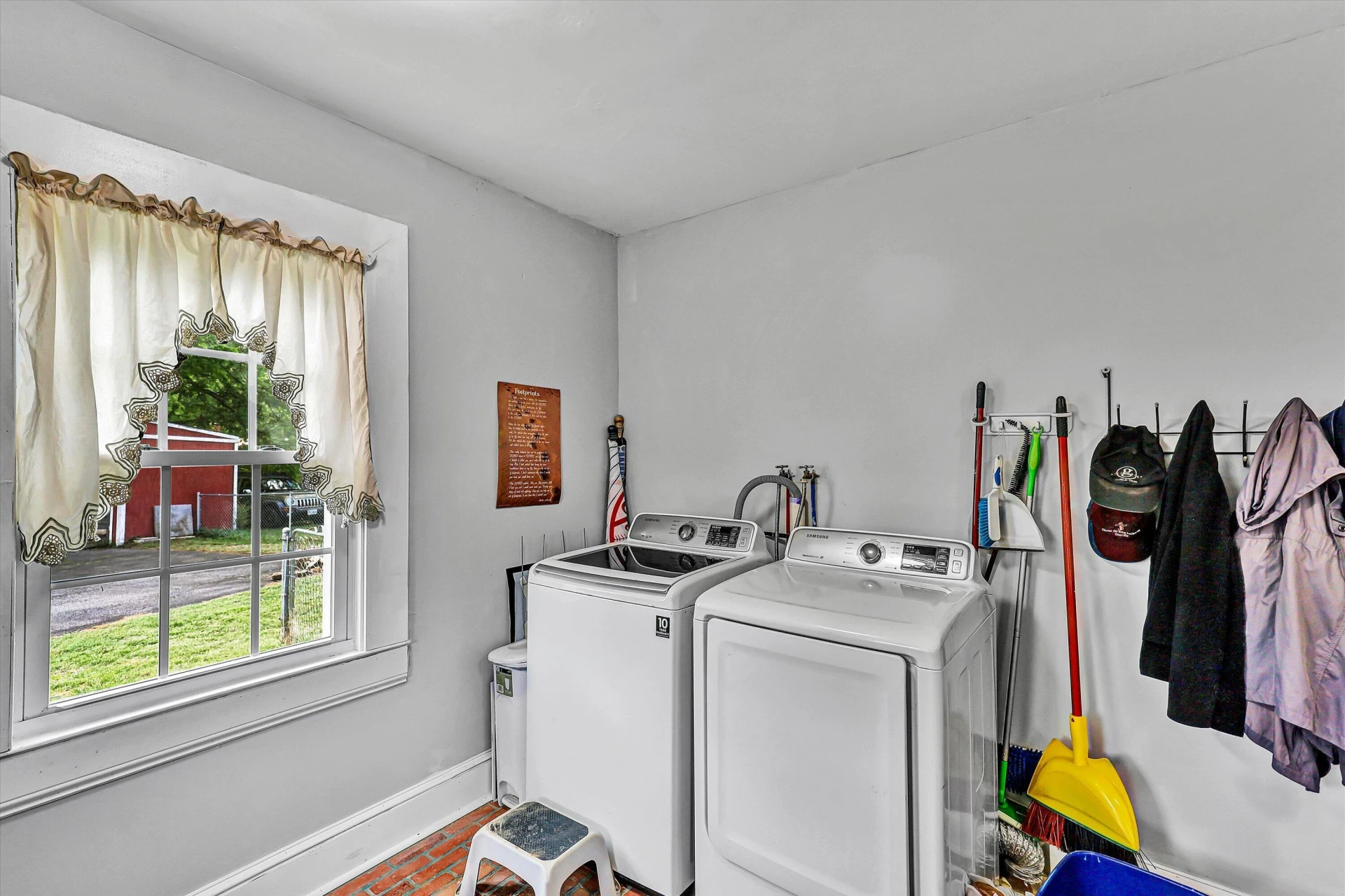 708 Starling AVE - Photo 13
