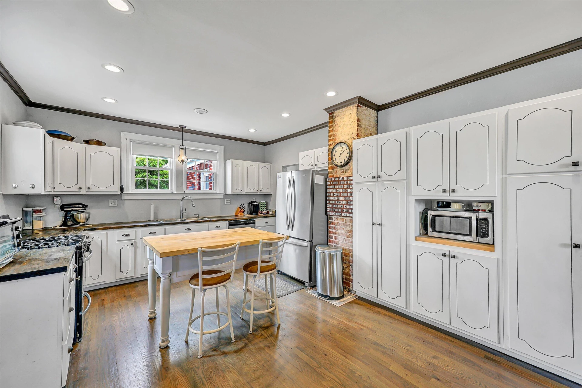 708 Starling AVE - Photo 6