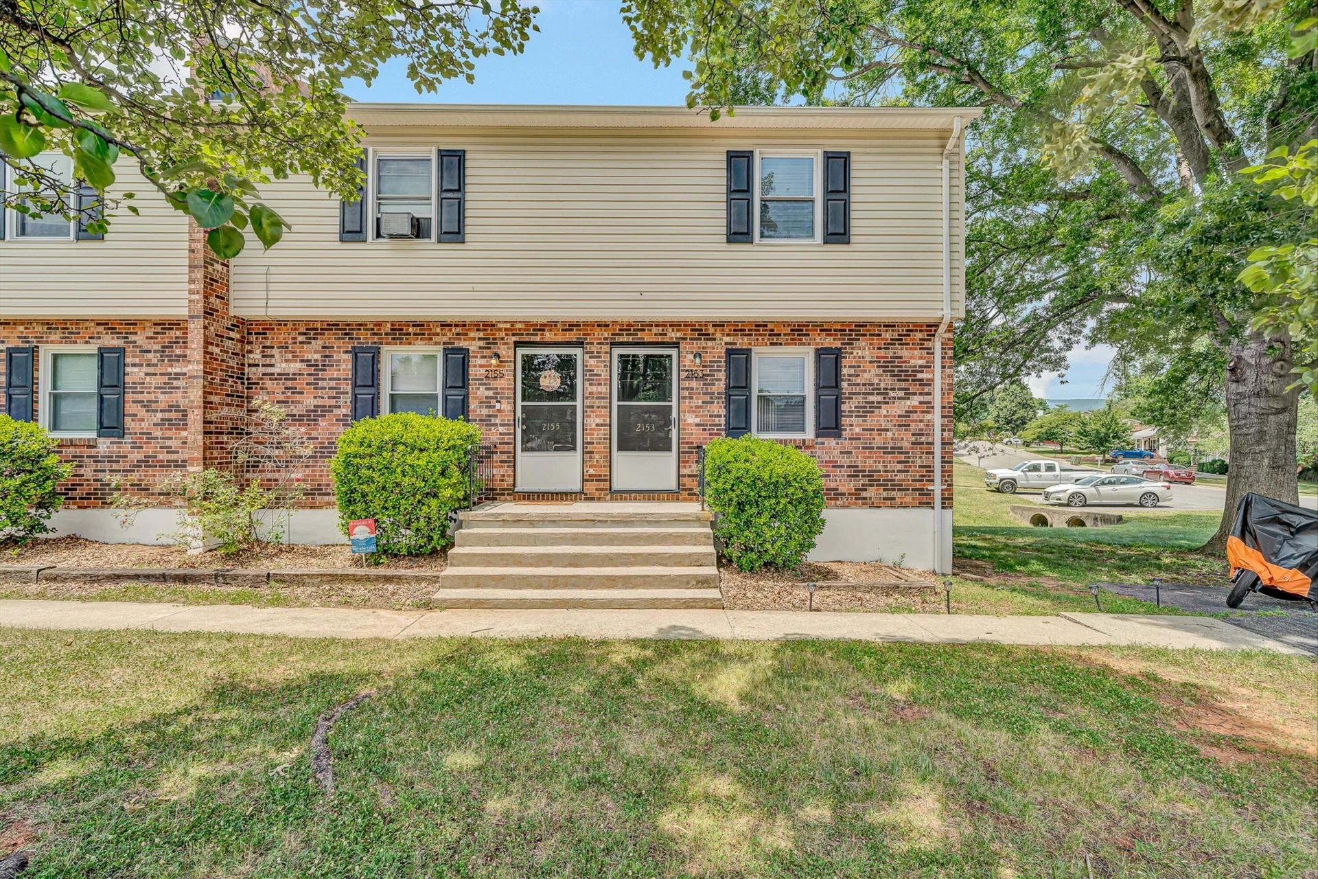 2153 Mulberry ST #2153, 2155,2157, 2159