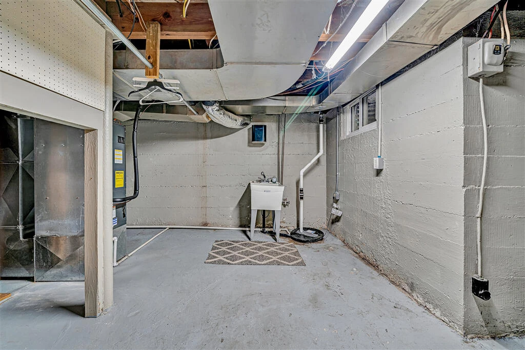 920 Tremont RD - Photo 10