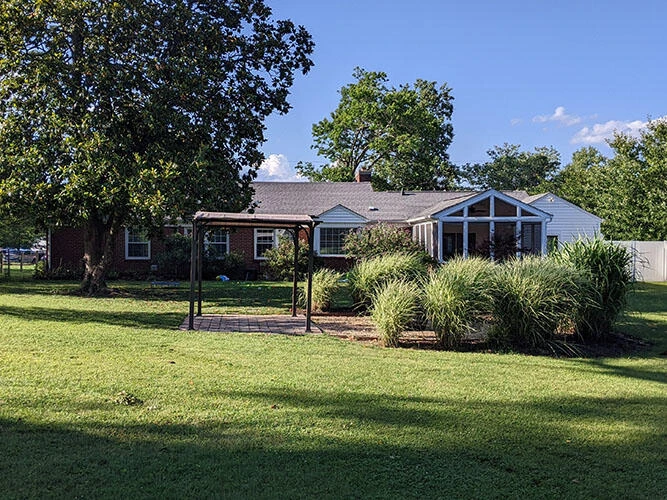 920 Tremont RD - Photo 16