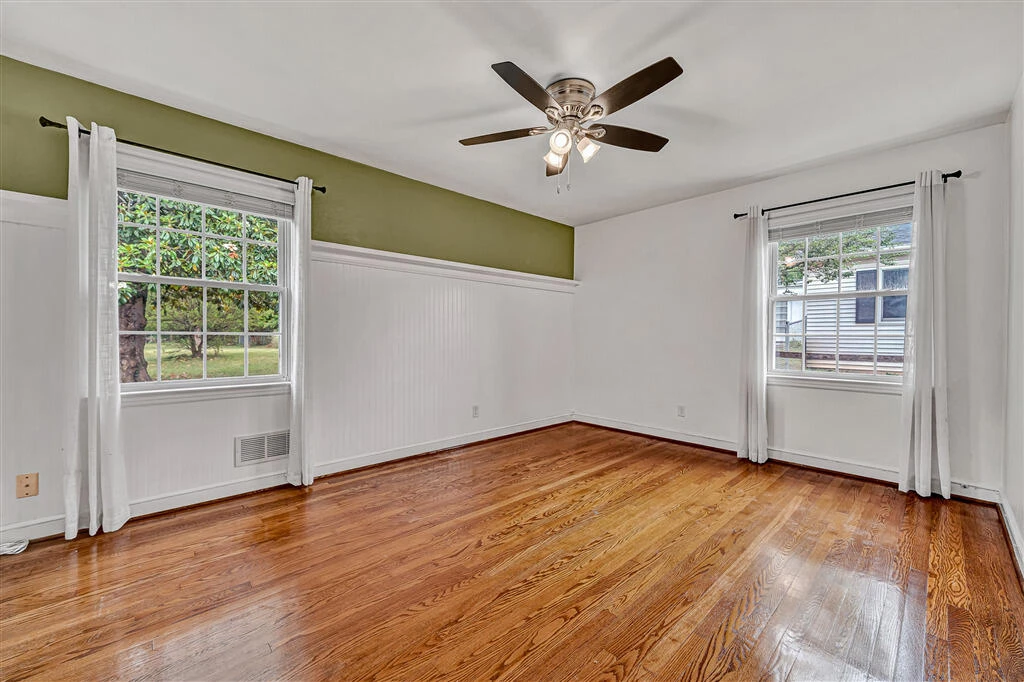 920 Tremont RD - Photo 19