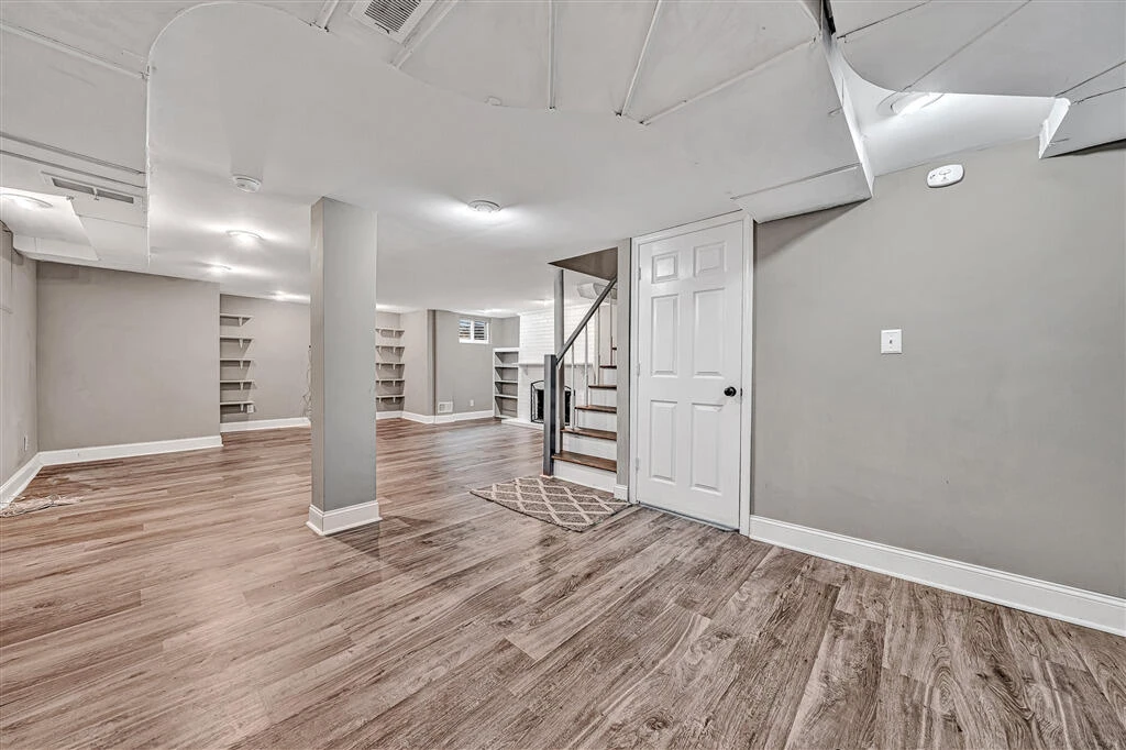 920 Tremont RD - Photo 26
