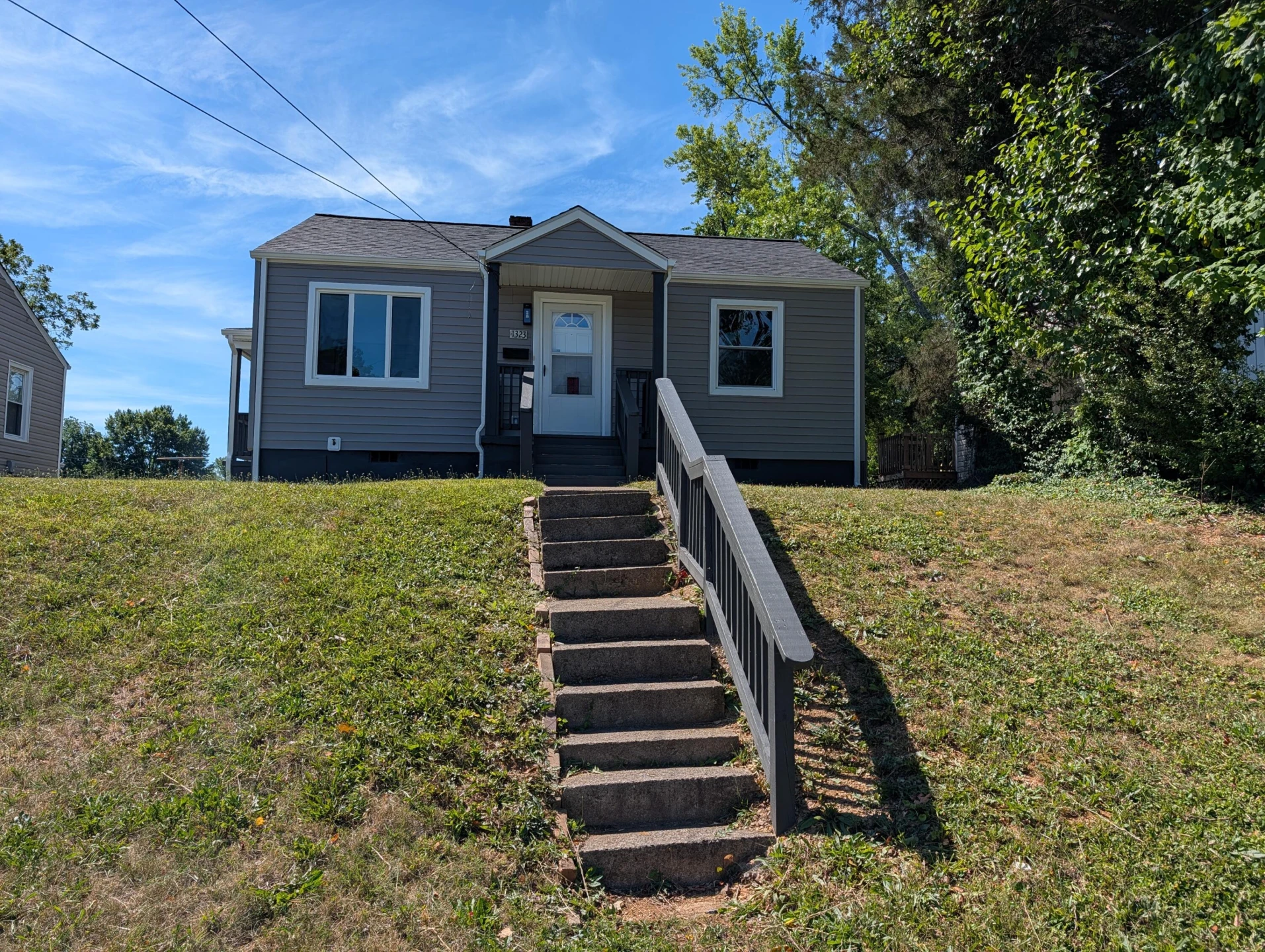 1323 Dudley ST NW - Photo 2